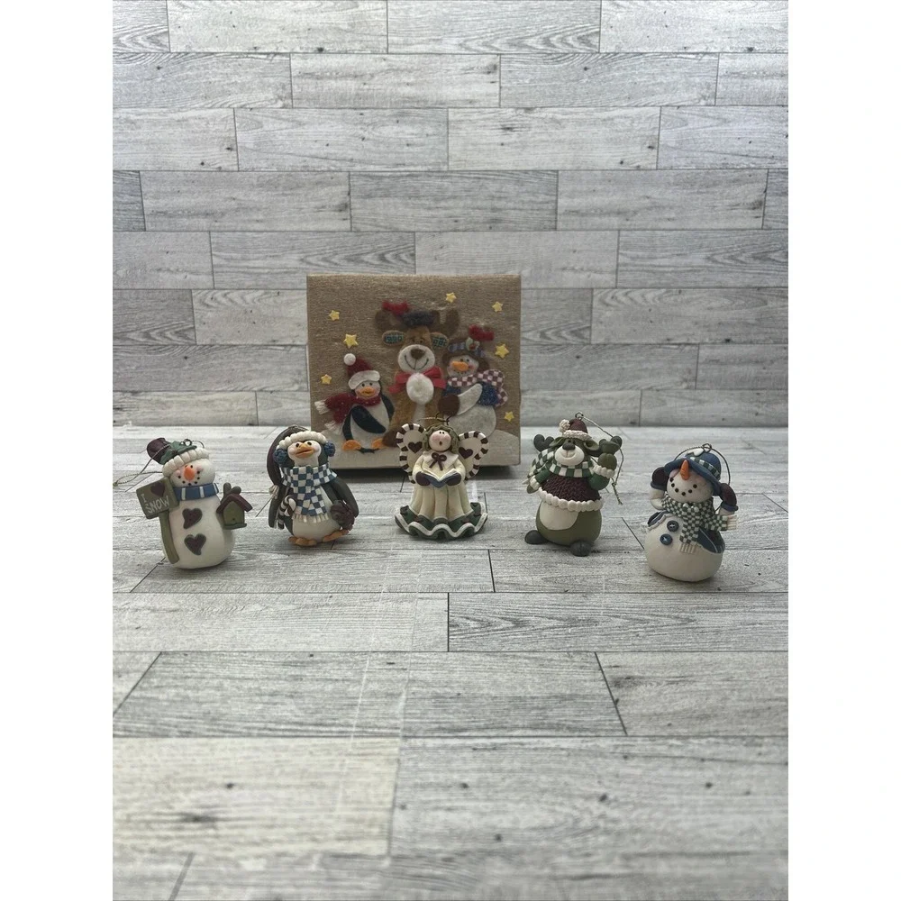 5 Vintage Handmade Polymer Clay Christmas Ornaments & Decorative Box‎